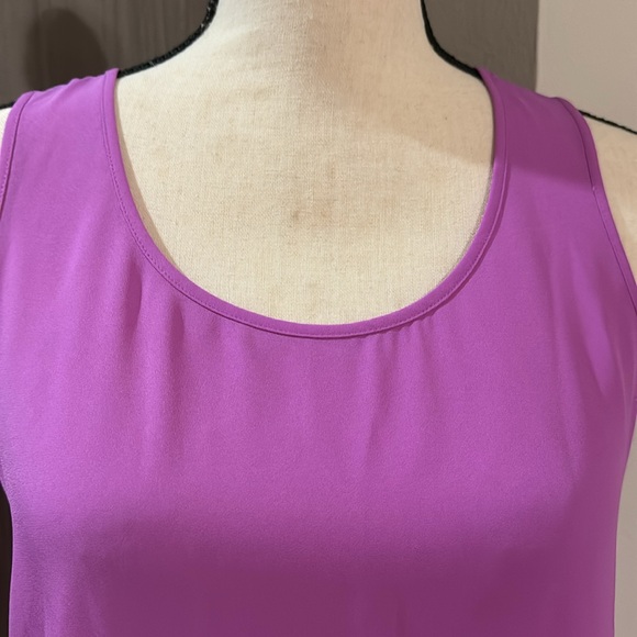 Bright purple sleeveless top with open back. - Picture 4 of 4